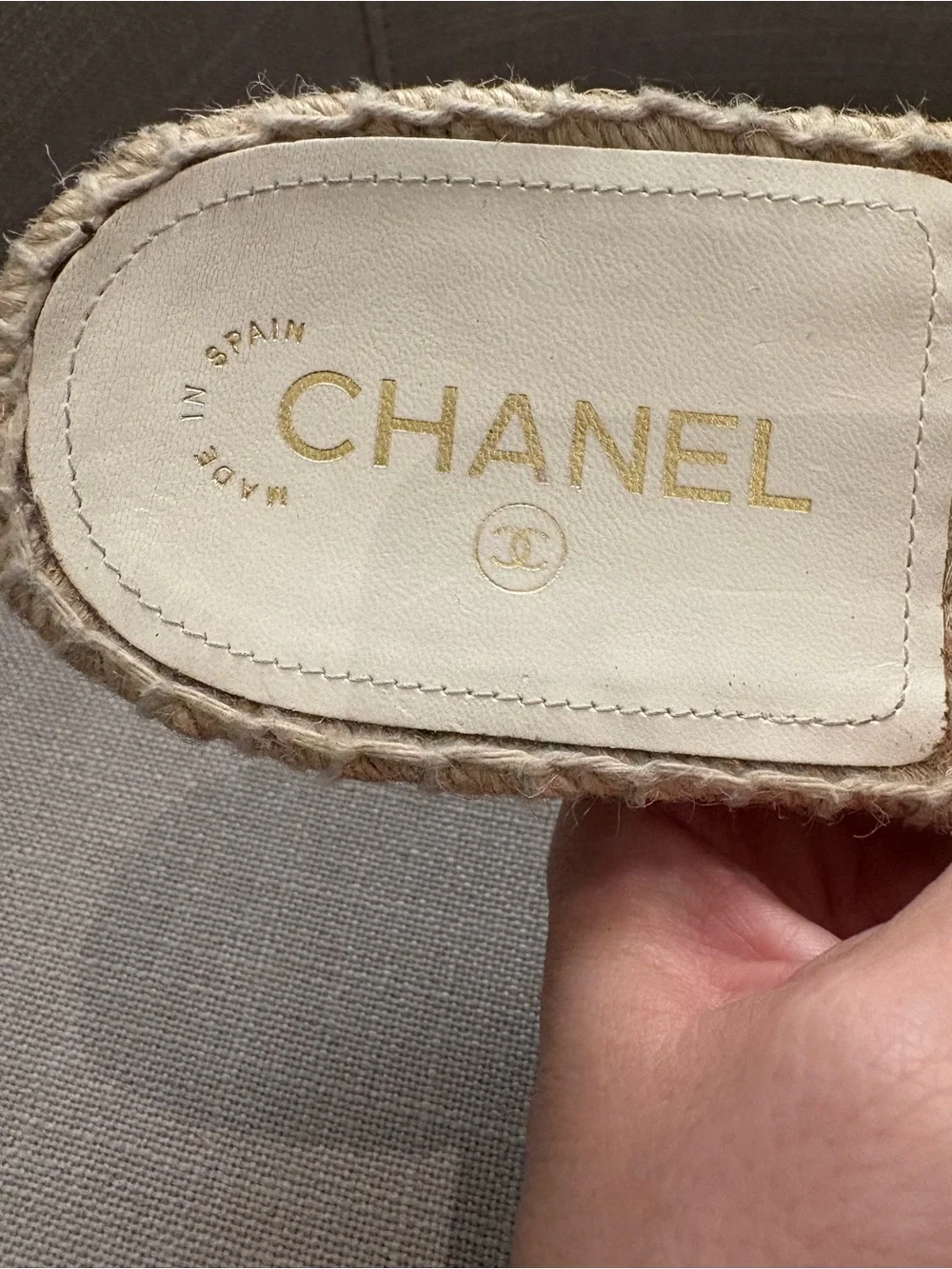 CHANEL size 42